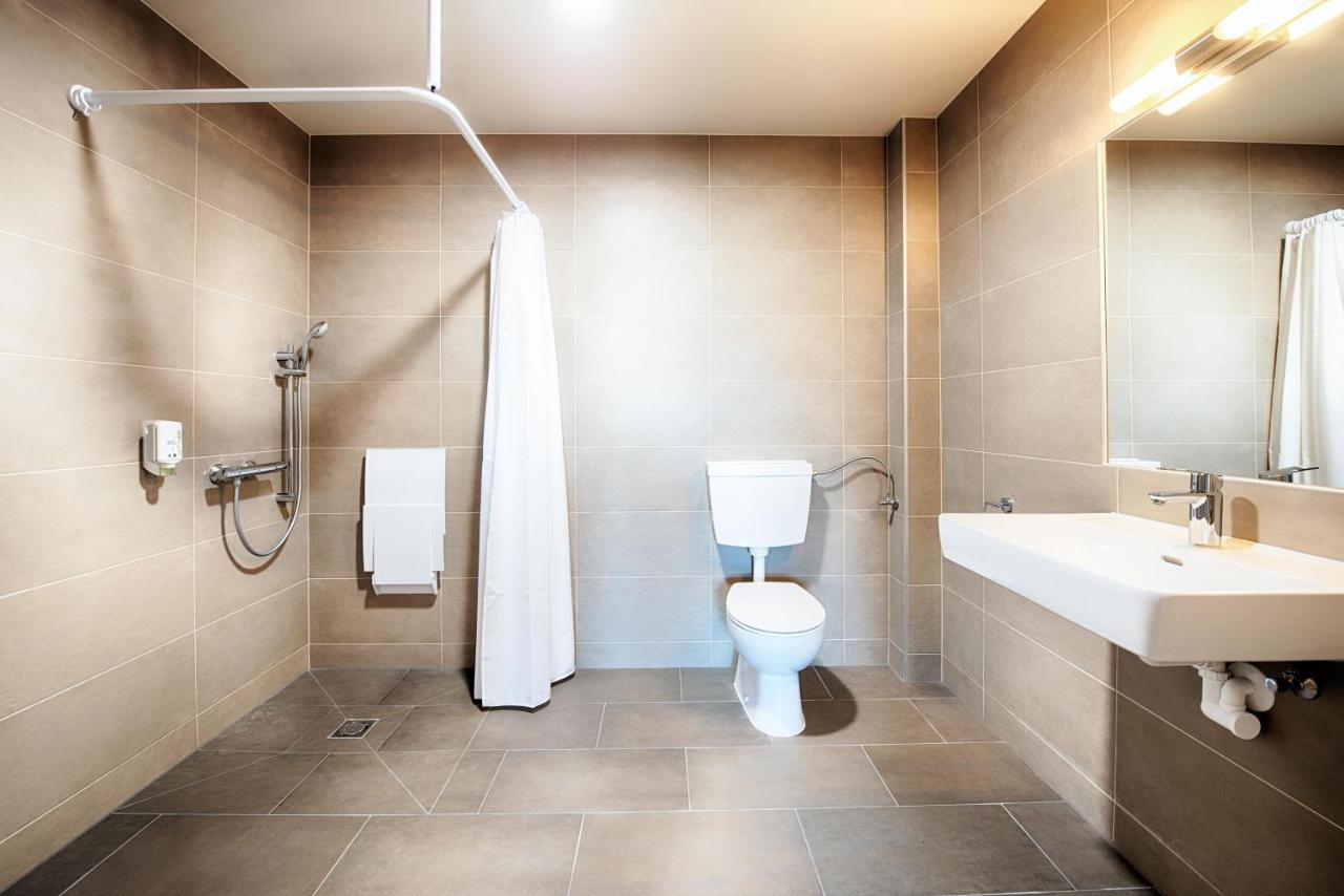 B&B Hotel Graz-Hbf Екстер'єр фото
