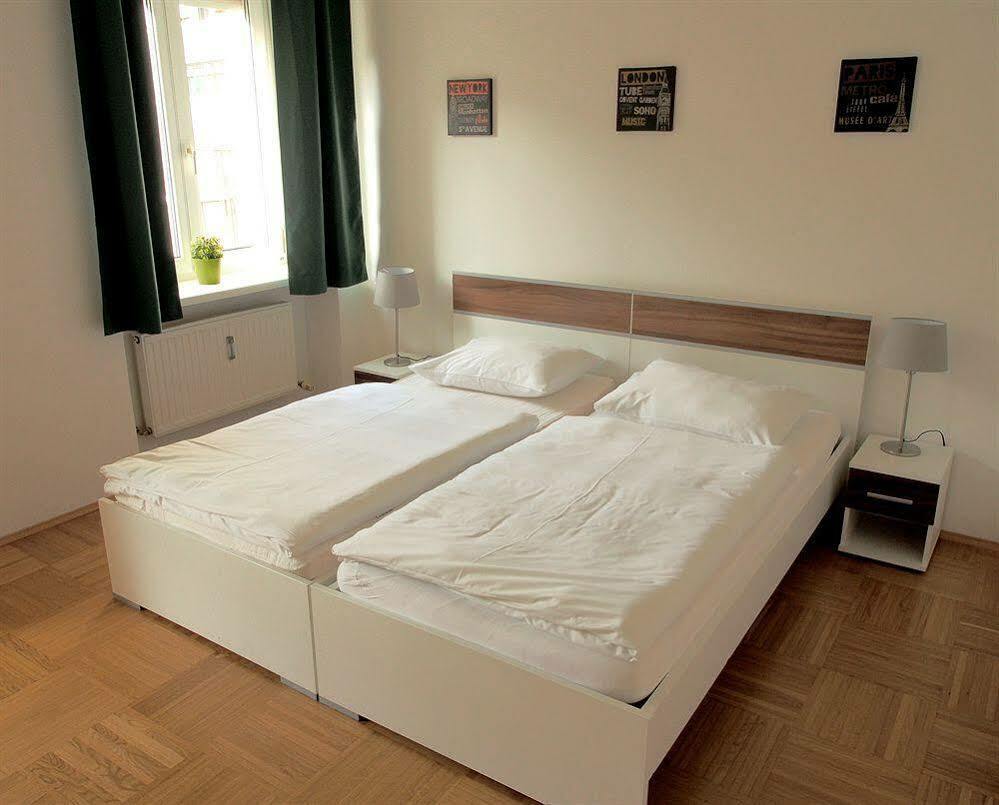 B&B Hotel Graz-Hbf Екстер'єр фото
