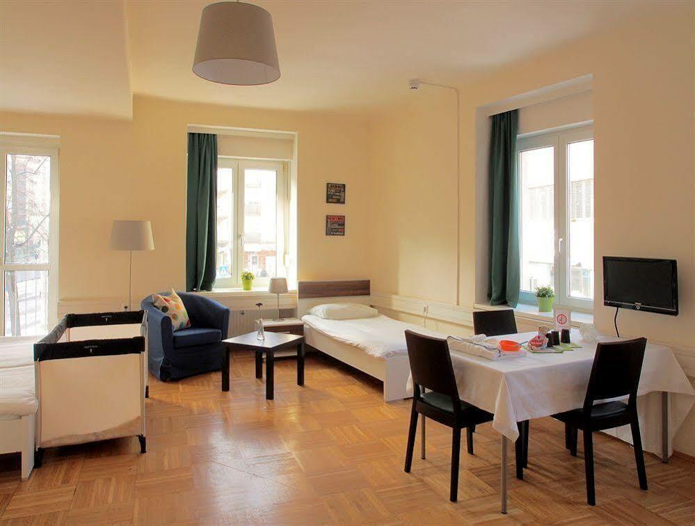 B&B Hotel Graz-Hbf Екстер'єр фото